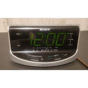 Vintage Sony Dream Machine AM/FM Alarm Clock Radio Model ICF-C492 Tested